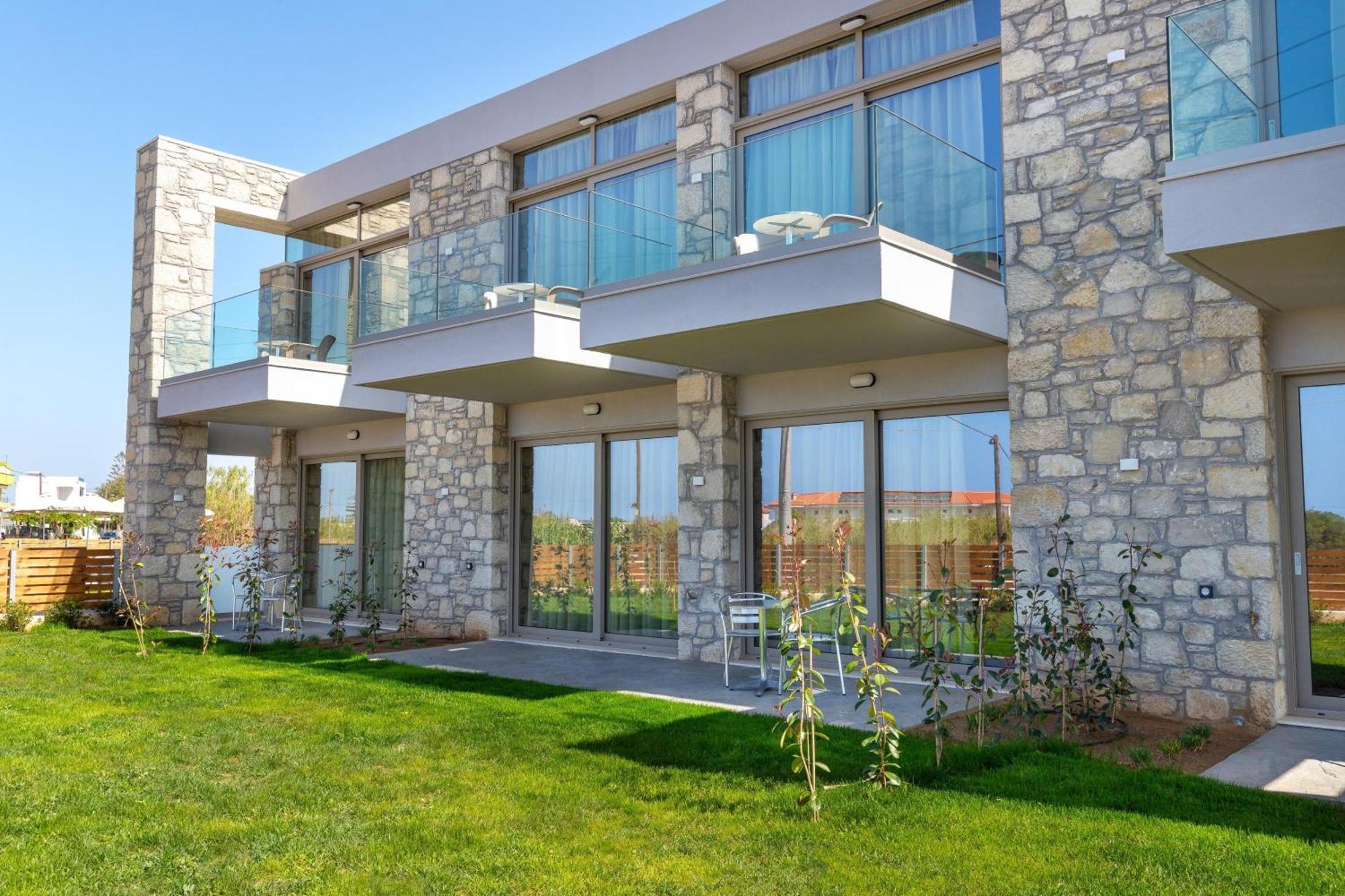 Achatis Apartments With Sea View Kolimvarion Bagian luar foto