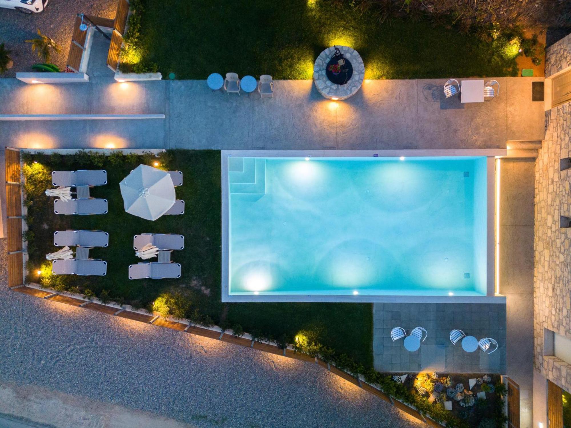 Achatis Apartments With Sea View Kolimvarion Bagian luar foto