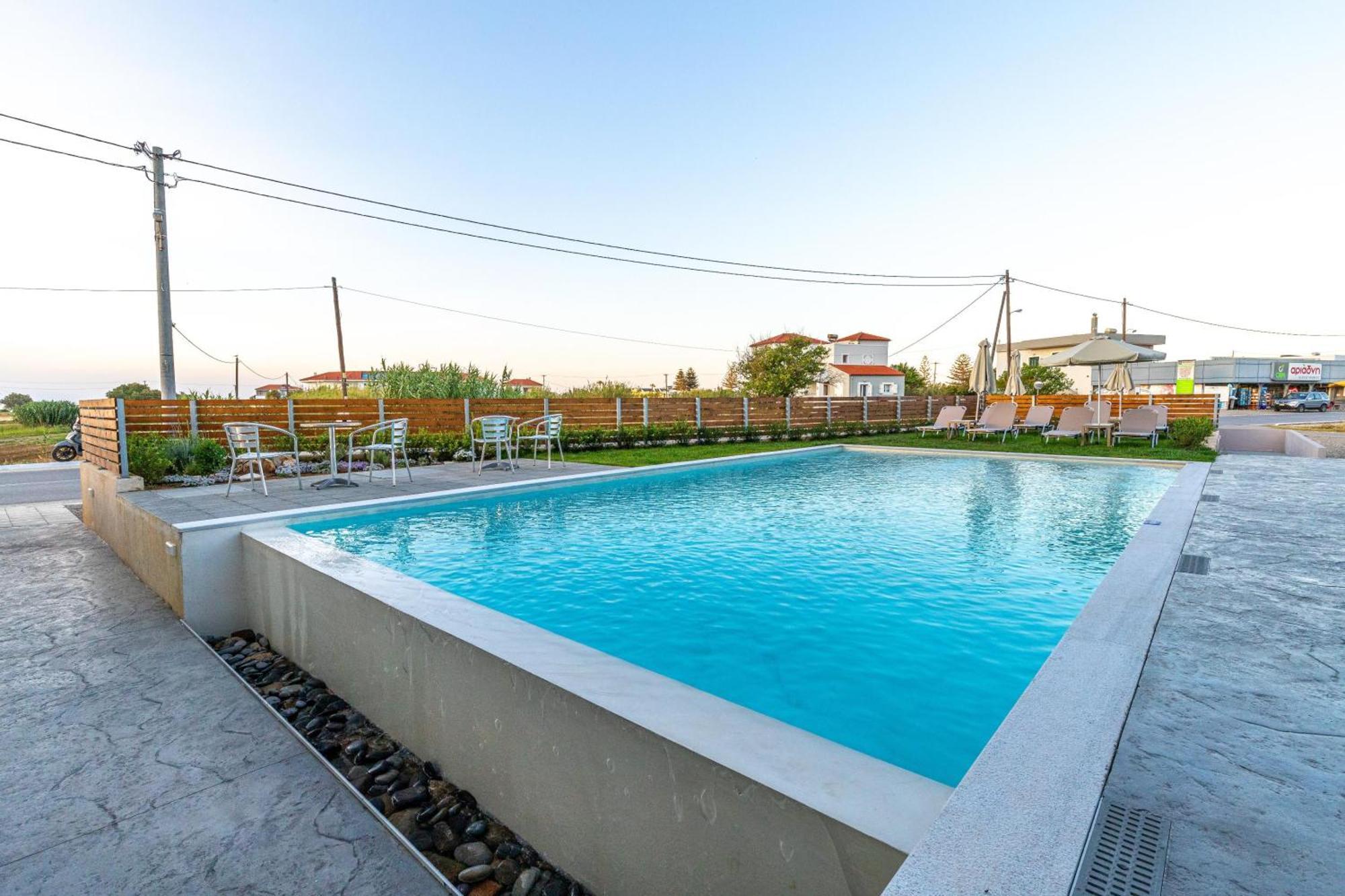 Achatis Apartments With Sea View Kolimvarion Bagian luar foto