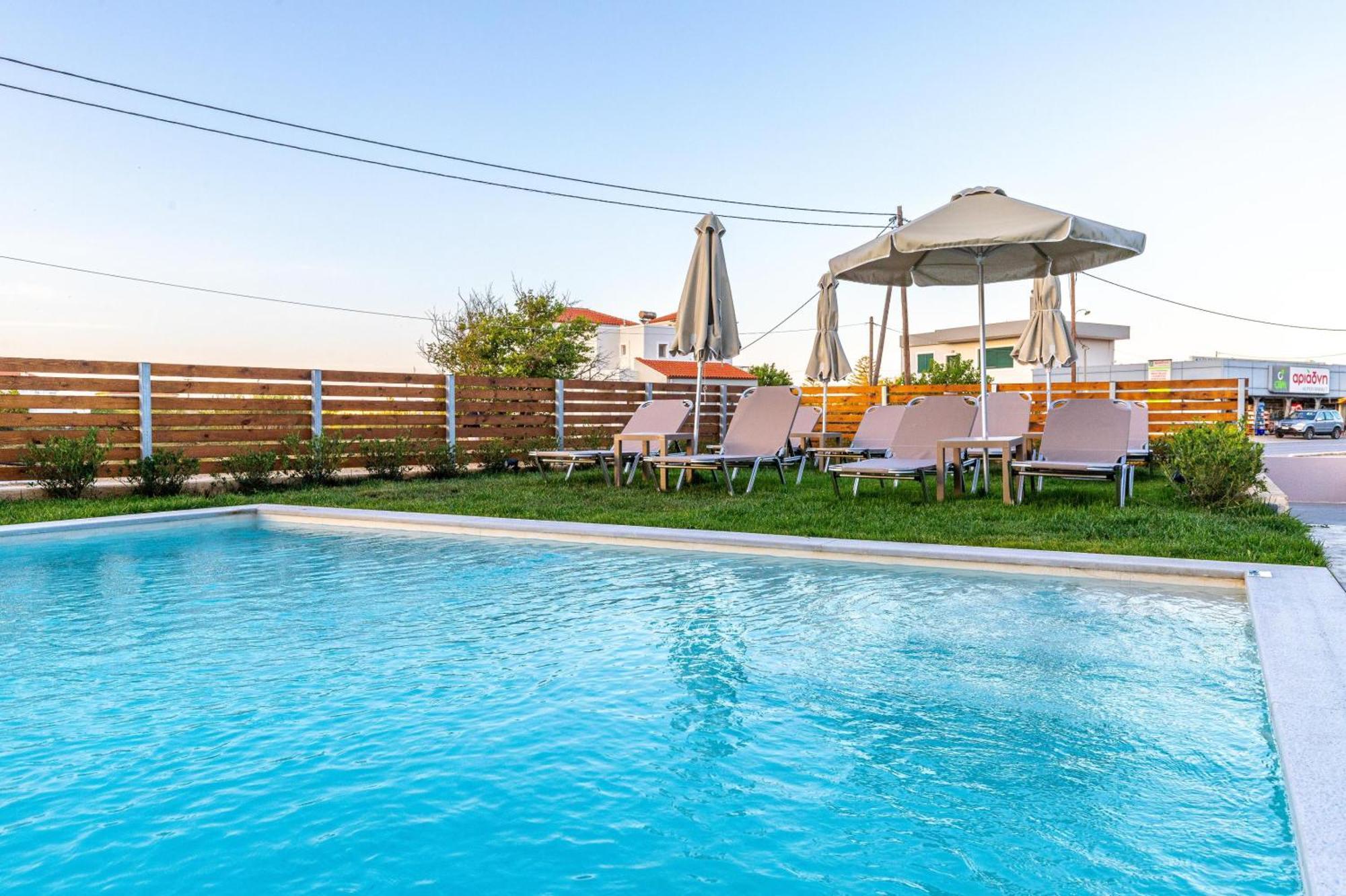 Achatis Apartments With Sea View Kolimvarion Bagian luar foto